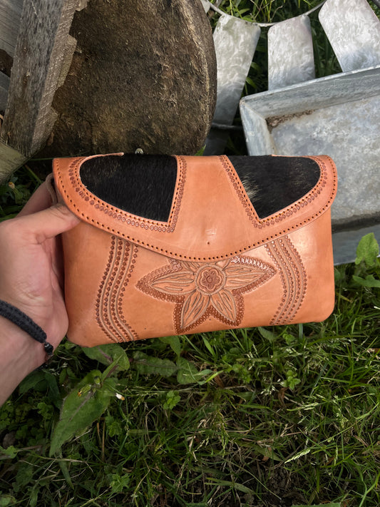 Crossbody bag with Cowhide Hearts